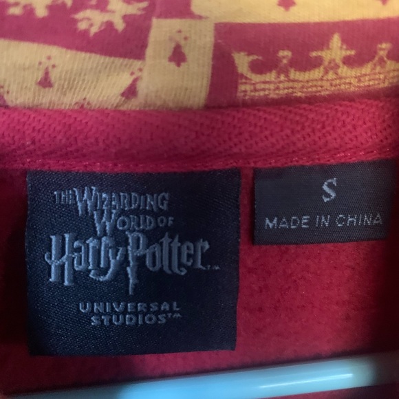 Universal Shirts Universal Studios Harry Potter Gryffindor Zip Up Hoodie In Excellent